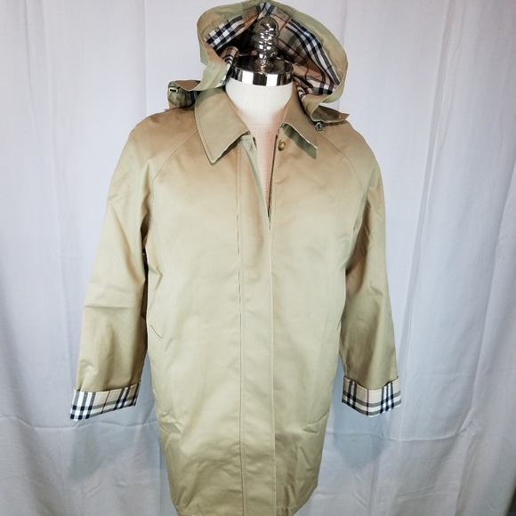 burberry hooded rain jacket women's